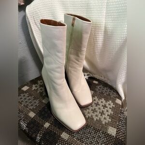 FRANCO SARTO Stevie Cream Leather Heeled Boot 10 M